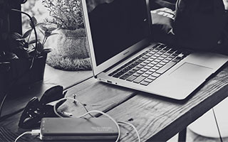 爱游戏官方主页-中国女足在比赛中展现出高超球技，中国女足足球