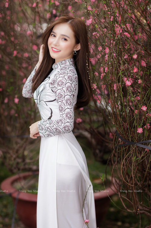 爱游戏体育app下载-兰斯在主场惨败蒙彼利埃，遭遇失利，兰斯里奇蒙