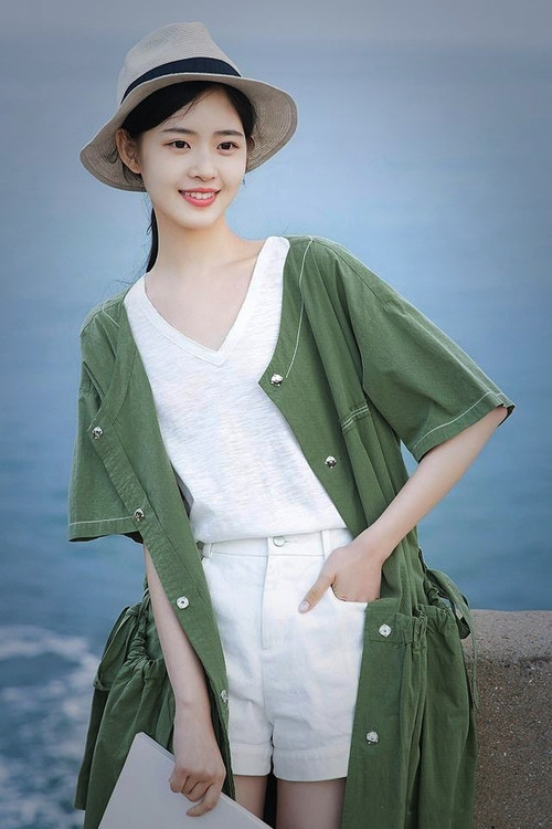 世界青年沙滩排球锦标赛激烈对决不断，世界沙滩排球锦标赛中每队上场选手人数为